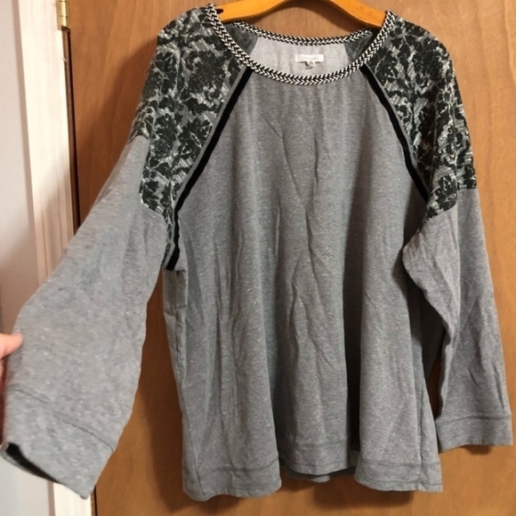 Maurices Printed Textured Shoulder Pullover Sweater Grey Floral Braided Neck EUC - Picture 3 of 8